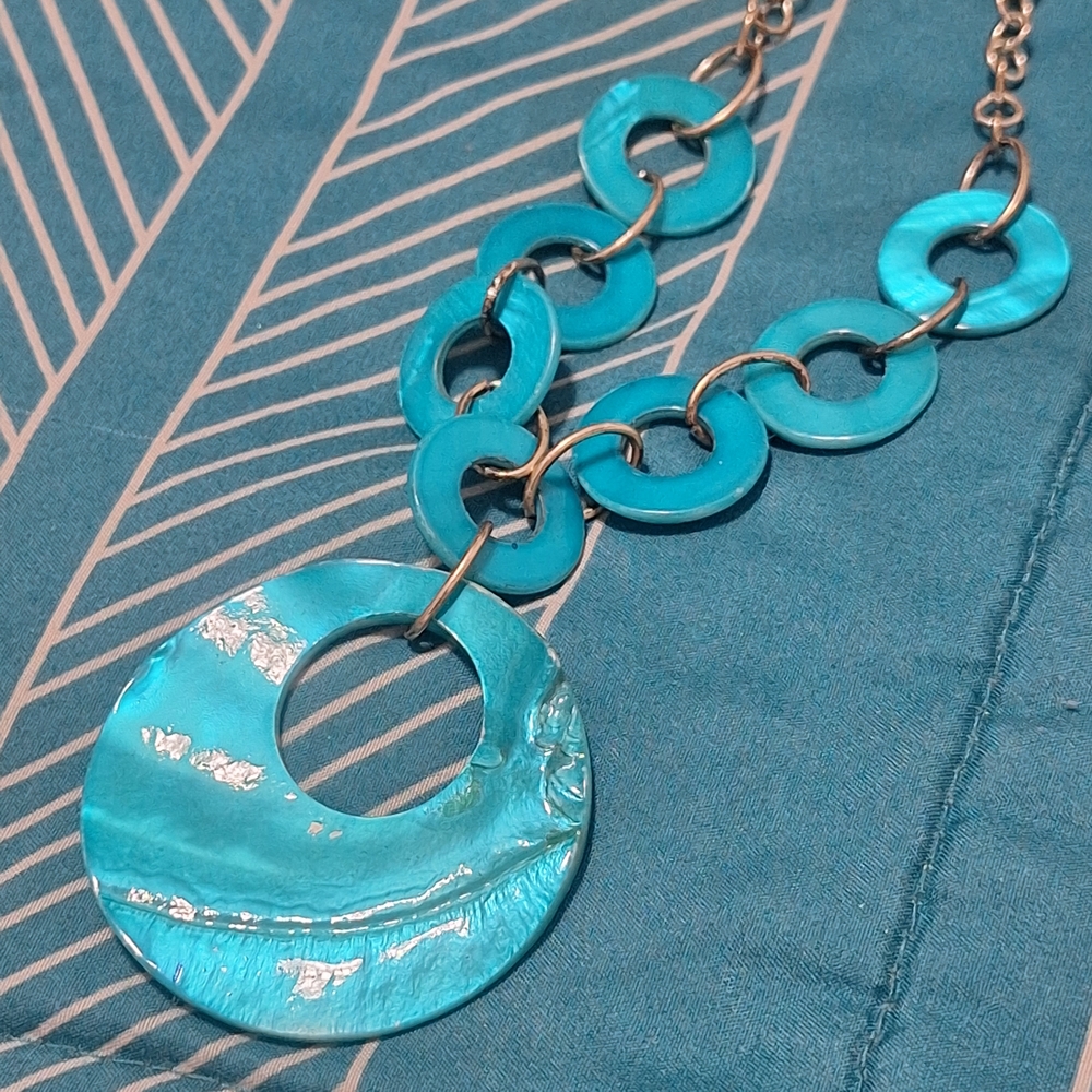 Chico's Blue Mother Of Pearl Circular Link Chain Necklace - Picture 2 of 7